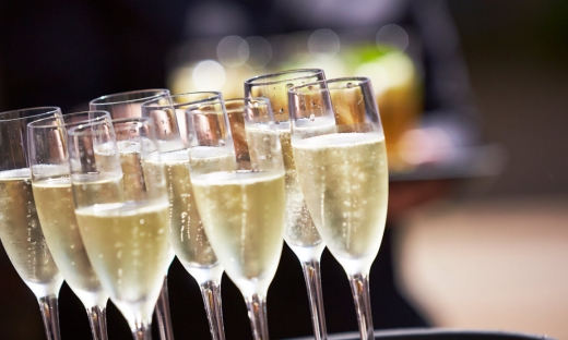 wedding-champagne-close-up