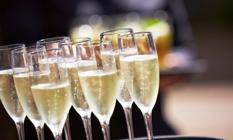 wedding-champagne-close-up